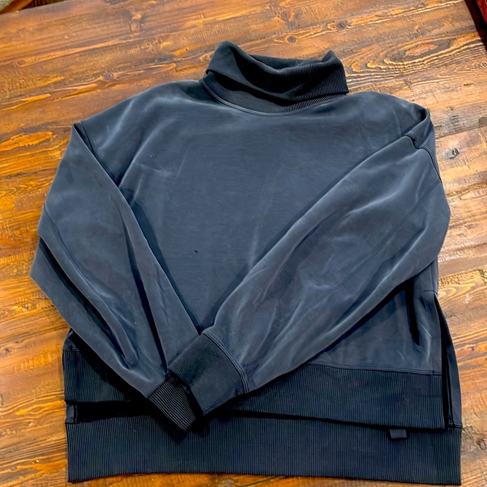 Lululemon soft streamed sweatshirt black